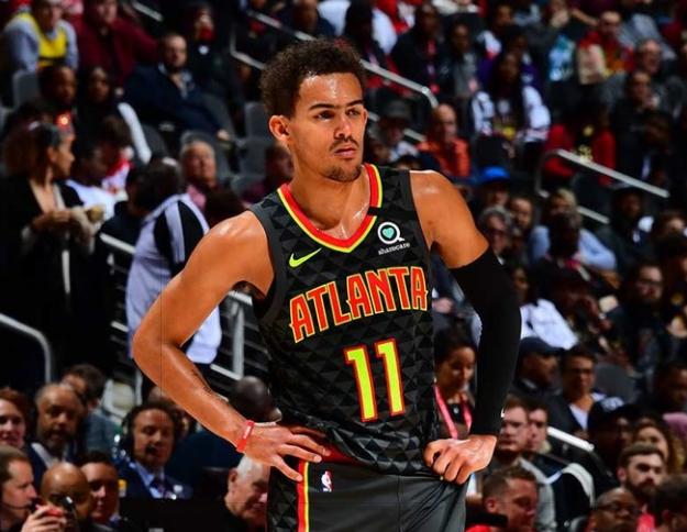 目前半场结束，马刺与鹈鹕双方合砍134分。（半场战罢，马刺与鹈鹕共轰下134分）