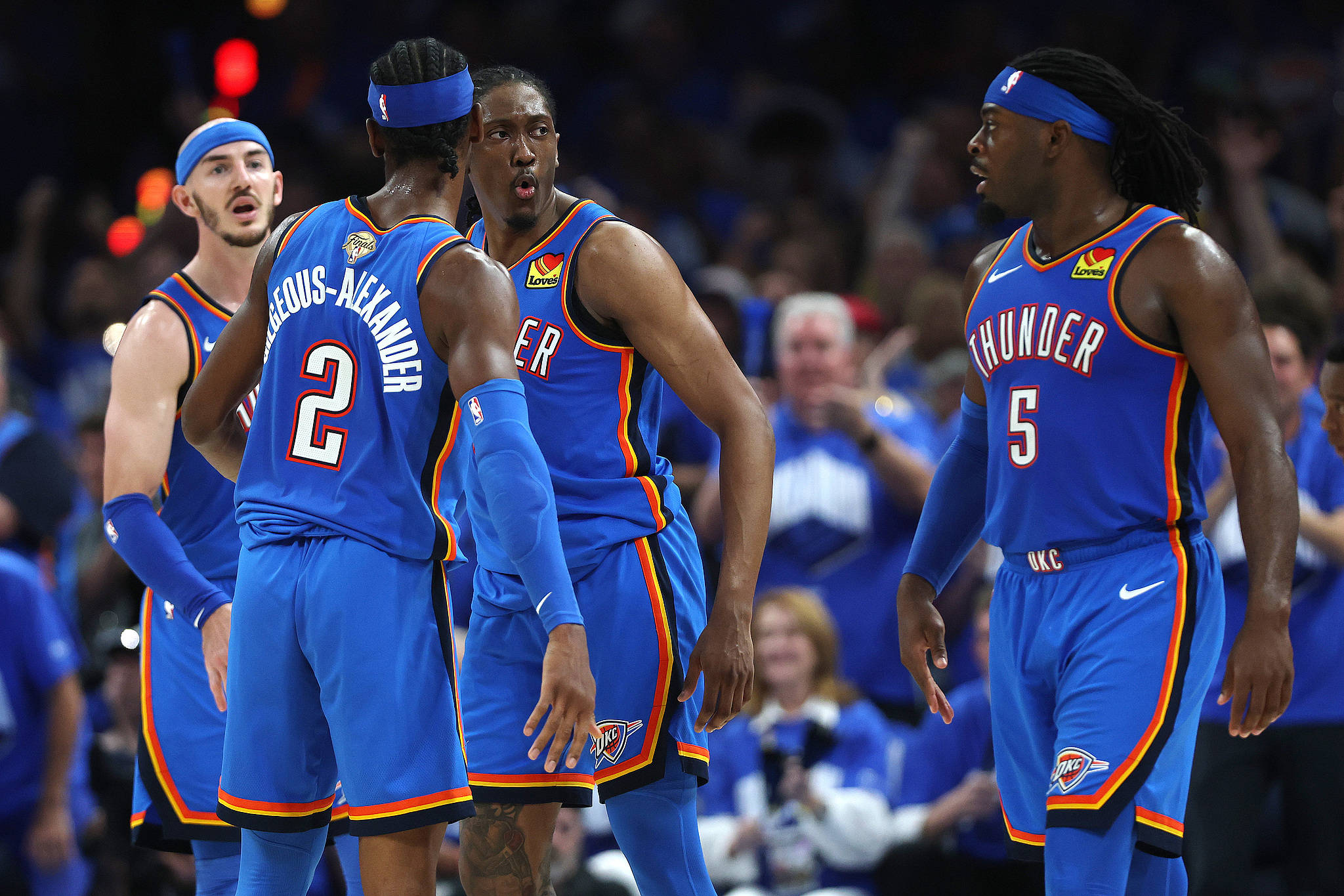 英超半场：福登开场闪击，格瓦迪奥尔破门，曼城2-0利兹联（英超半场战报：福登闪击先开纪录，格瓦迪奥尔建功，曼城2-0领先利兹联）