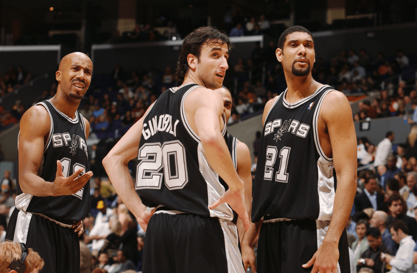 以埃迪为模板，探讨文章编辑作者的发展之道（以埃迪为例，解析编辑作者的成长路径）