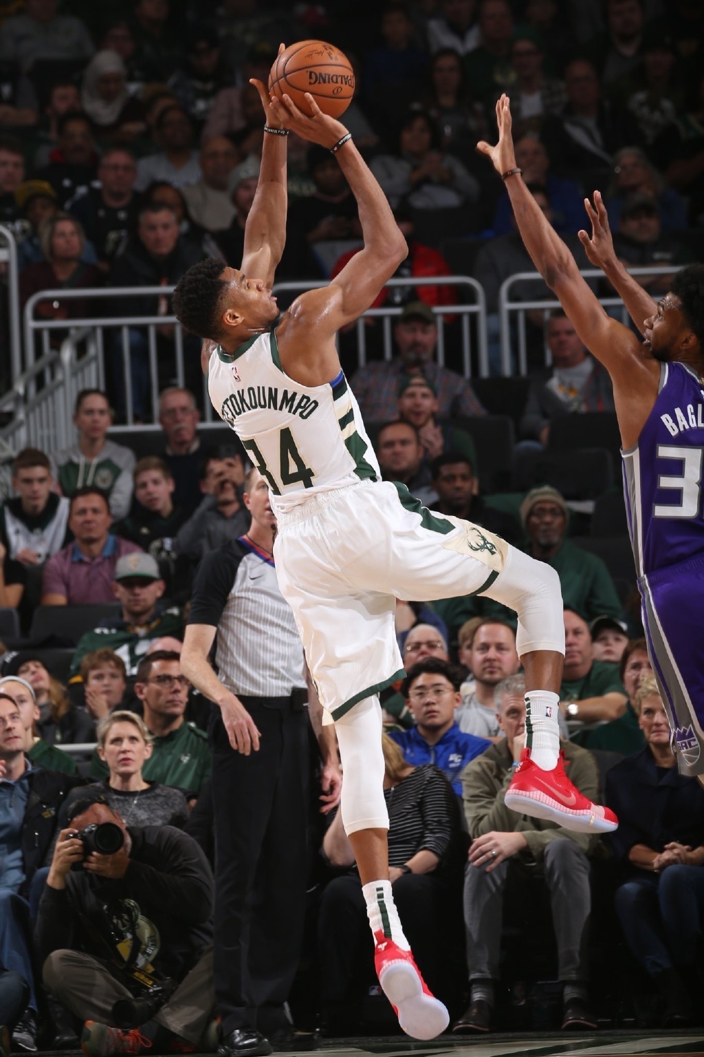 浙江队快节奏打法压制对手（浙江队快攻节奏令对手难以招架）