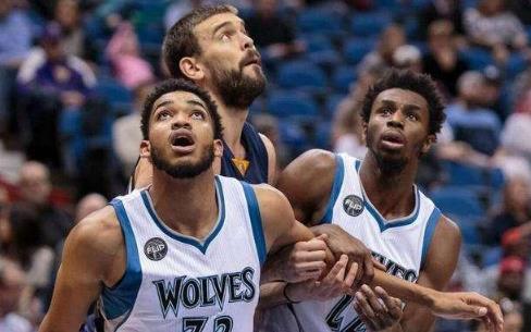 欧冠最新积分榜：拜仁取胜升至第2，利物浦第8，巴萨第14（欧冠积分榜新况：拜仁胜后跃居次席，利物浦第八，巴萨暂列第十四）