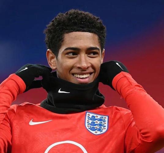 拉波尔塔谈奥尔莫：他差不多抬脚就有，希望他带巴萨登顶欧冠（拉波尔塔盛赞奥尔莫：几乎抬脚就能进，盼其率巴萨问鼎欧冠）